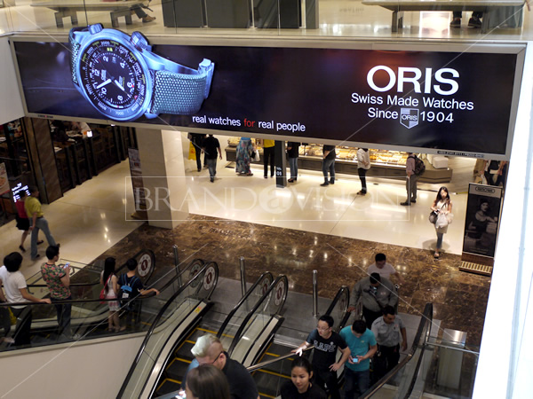 Oris (Indoor Escalator Bulkhead)