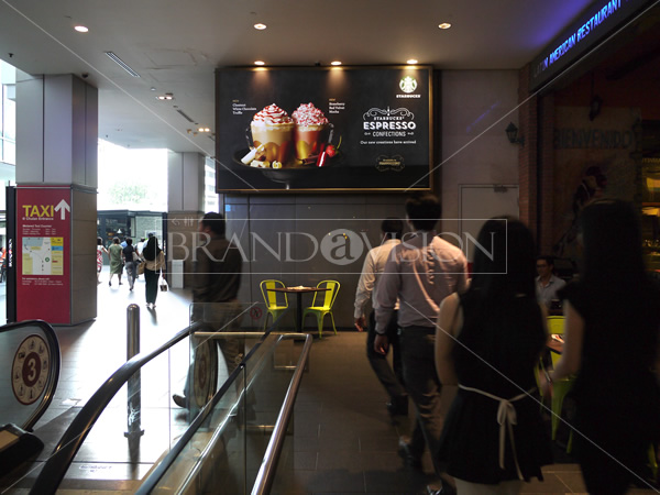 Starbucks (Wall Lightbox L3)